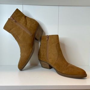 Guess brown ankle booties